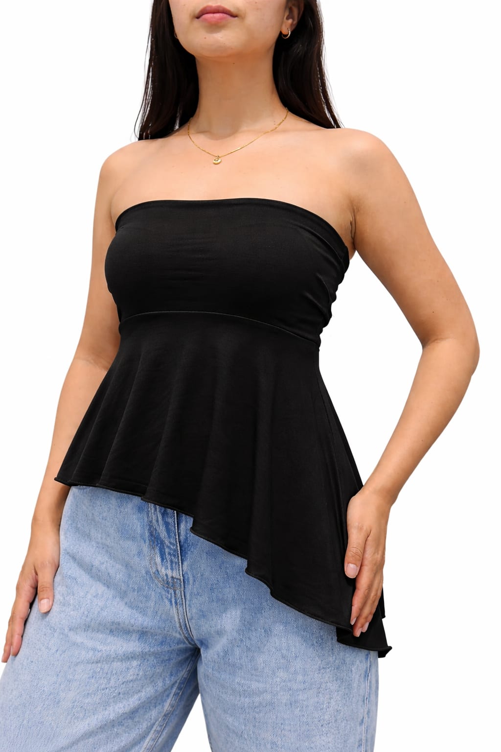 Blusa strapless con vuelo asimétrico — foto 2