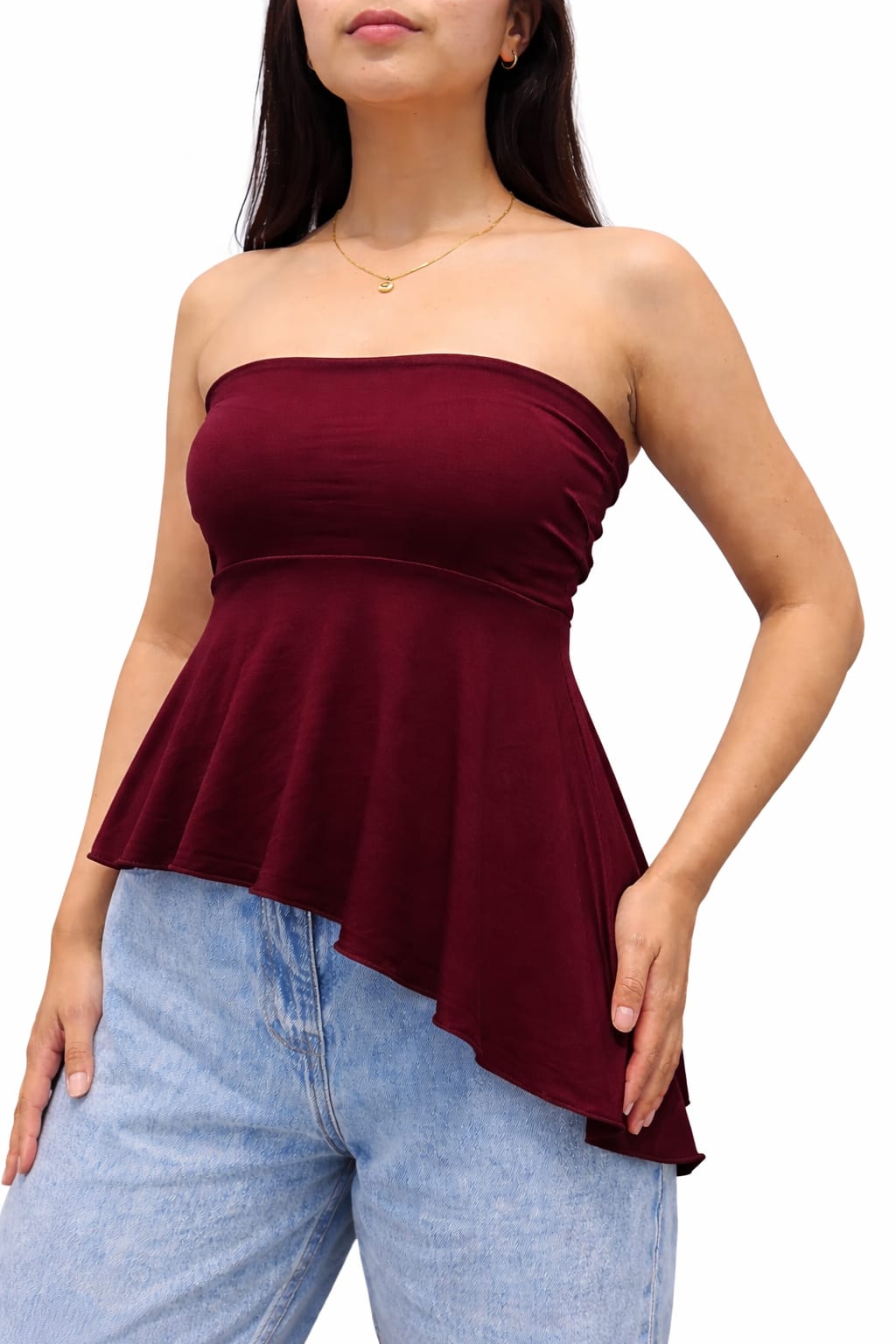 Blusa strapless con vuelo asimétrico — foto 3
